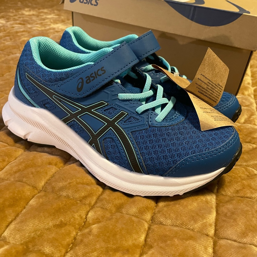 ASICS Jolt big kids sneakers
